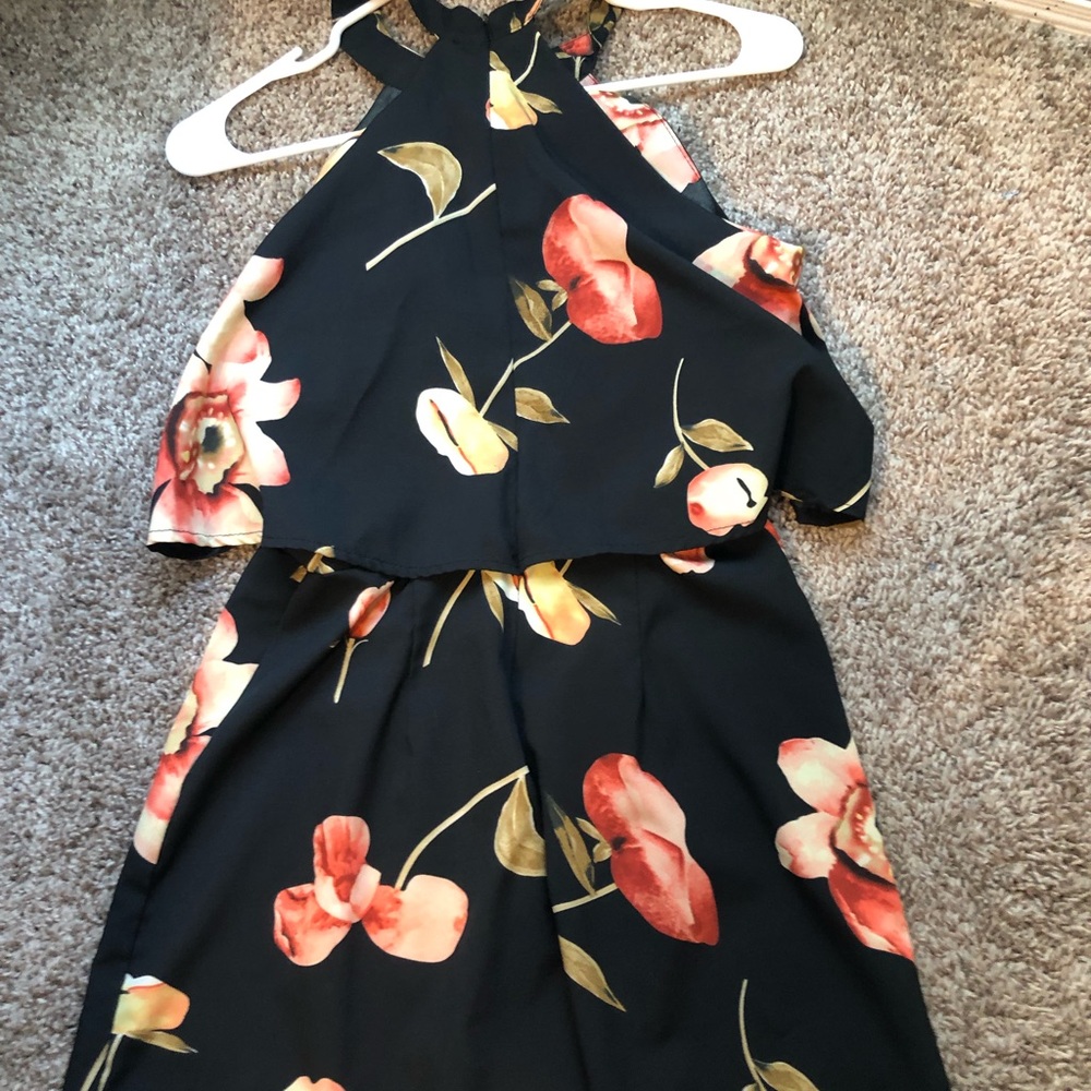 Floral Romper. - Picture 2 of 2